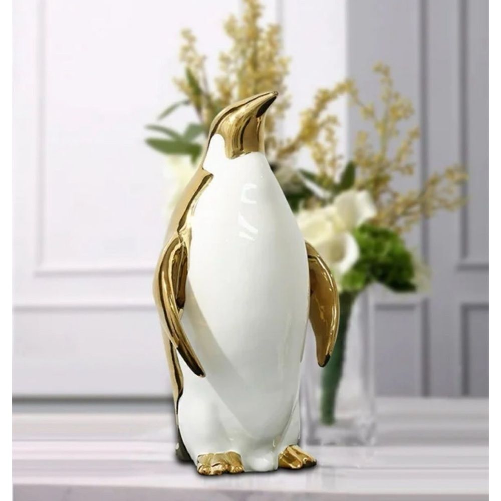 1 Port 68 Neiman Marcus
Penguin Objects Decor Ceramic/ New